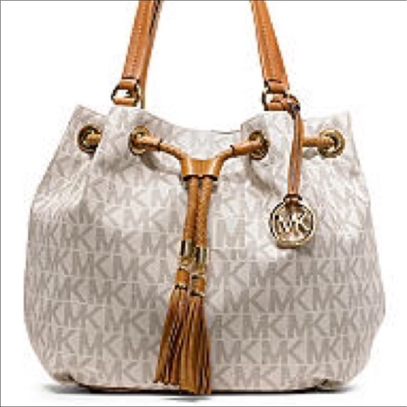 SOLD!!!!  Michael Kors bag - Picture 2 of 5