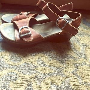 East land genuine leather sandals