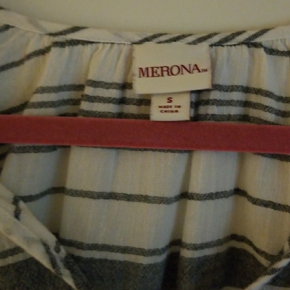 MERONA STRAPPED WHITE AND GRAY BLOUSE - Picture 2 of 6