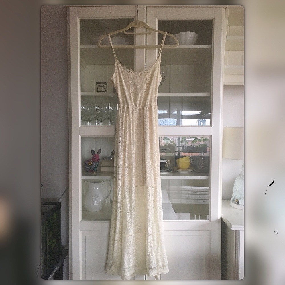 Hollister Lace cutout scoopback maxi dress