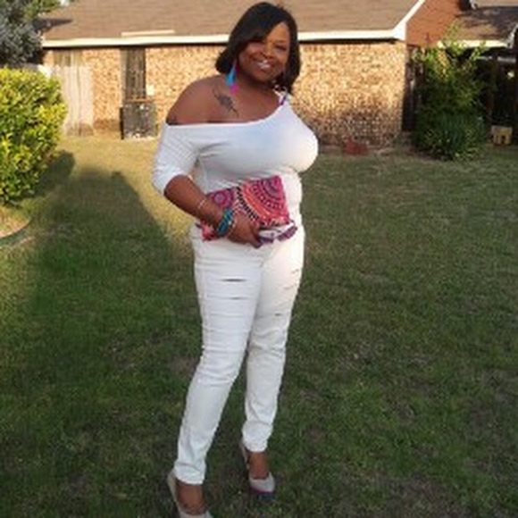 Meet your Posher, Nikki - Picture 1 of 1