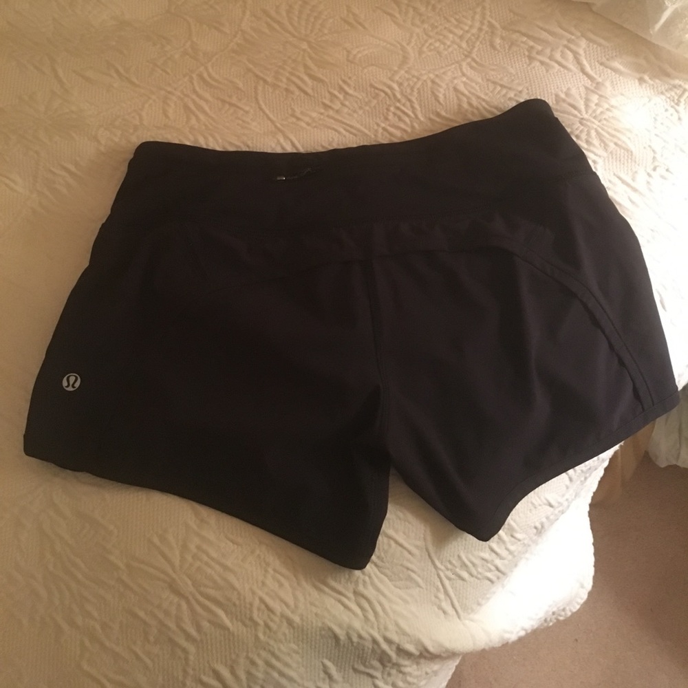 Lululemon run times short