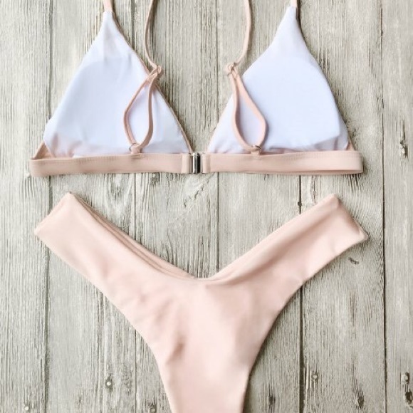 ❌SOLD❌Bikini Set Spaghetti Straps - Picture 2 of 4