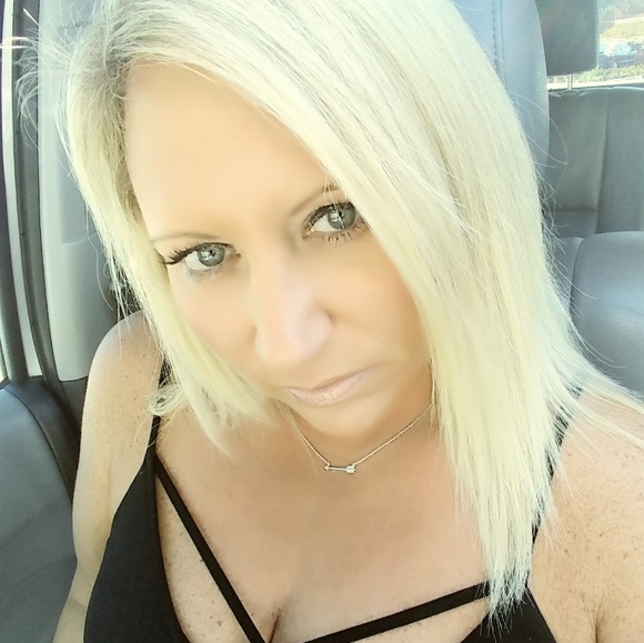 Meet your Posher, Saragrace - Picture 3 of 5