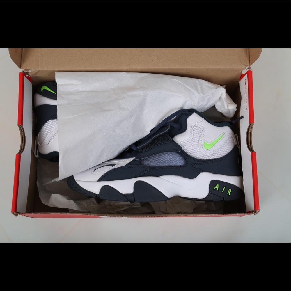 Boys Nikes 6 - Basketball/Casual