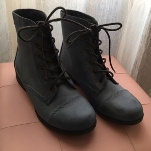 Light Grey/Blue Lace-Up Boots
