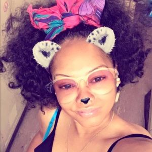 Meet your Posher, Alisha