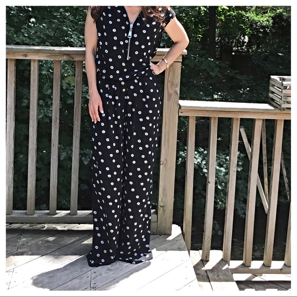 ✨LAST ONE✨Black white Paris zip front jumpsuit - Picture 5 of 8