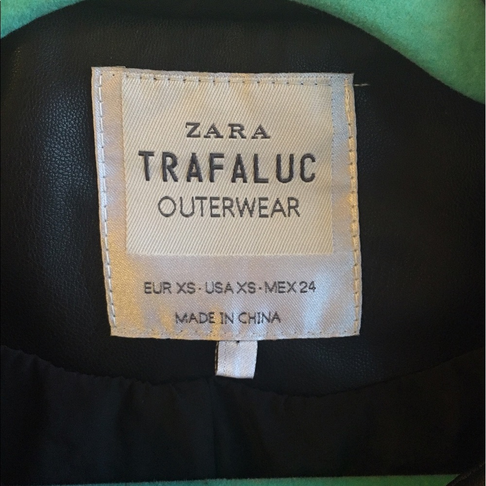 Gorgeous Zara black zipper jacket (peplum style) - Picture 5 of 5