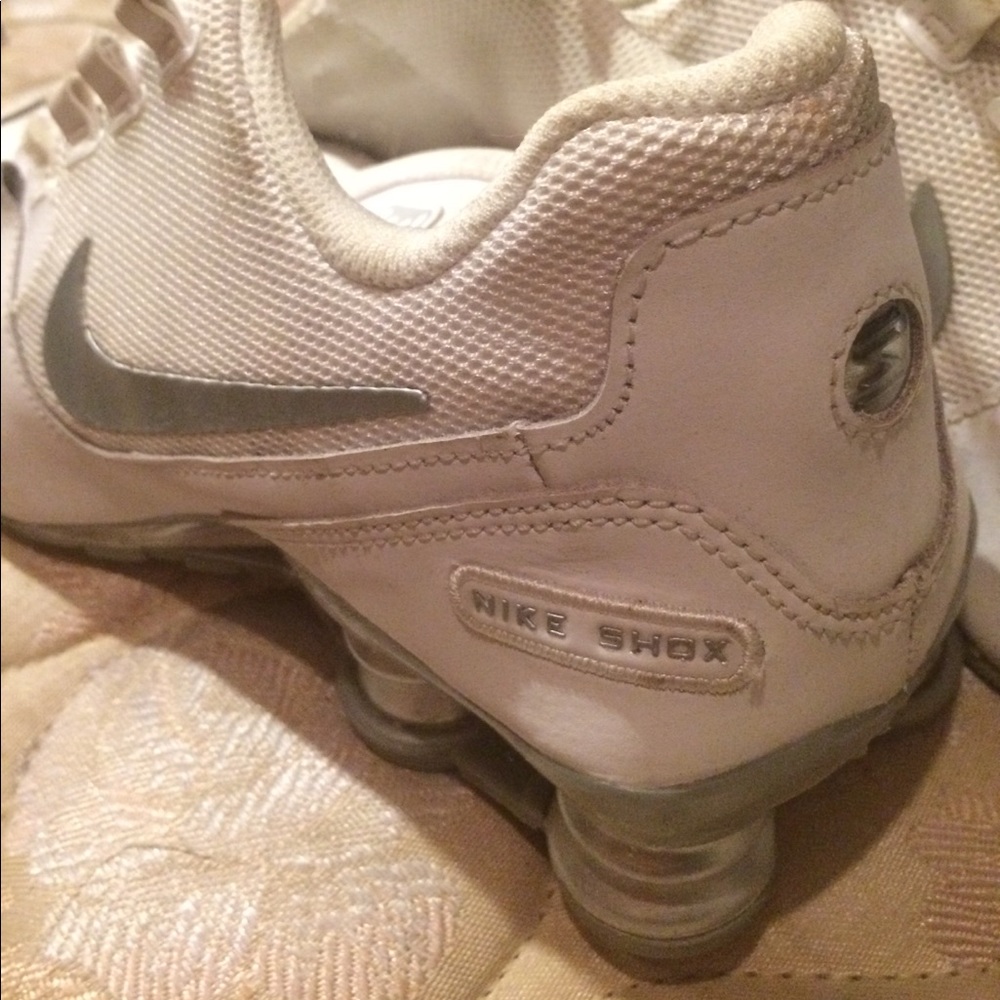 Nike Shox - Picture 3 of 5