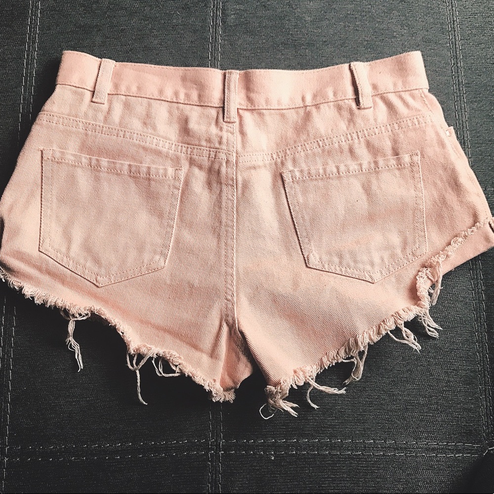 🌿HAMPTON Raw Edge Shorts - Picture 2 of 2