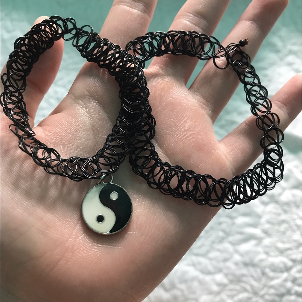 2 choker deal