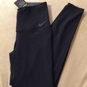 Nike Legendary Leggings