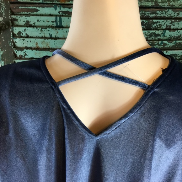 NWT Beautiful Velour Blue Kimono - Picture 4 of 7