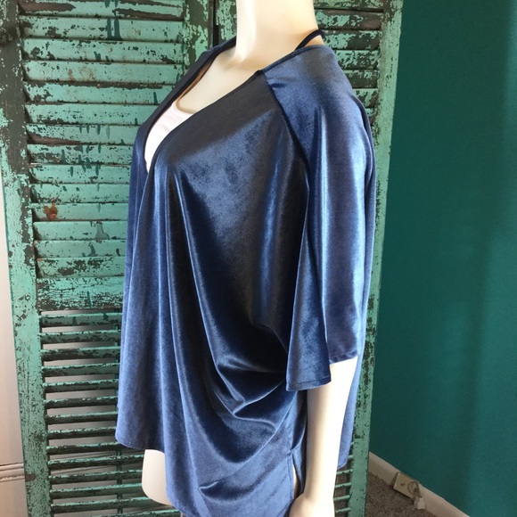 NWT Beautiful Velour Blue Kimono - Picture 5 of 7