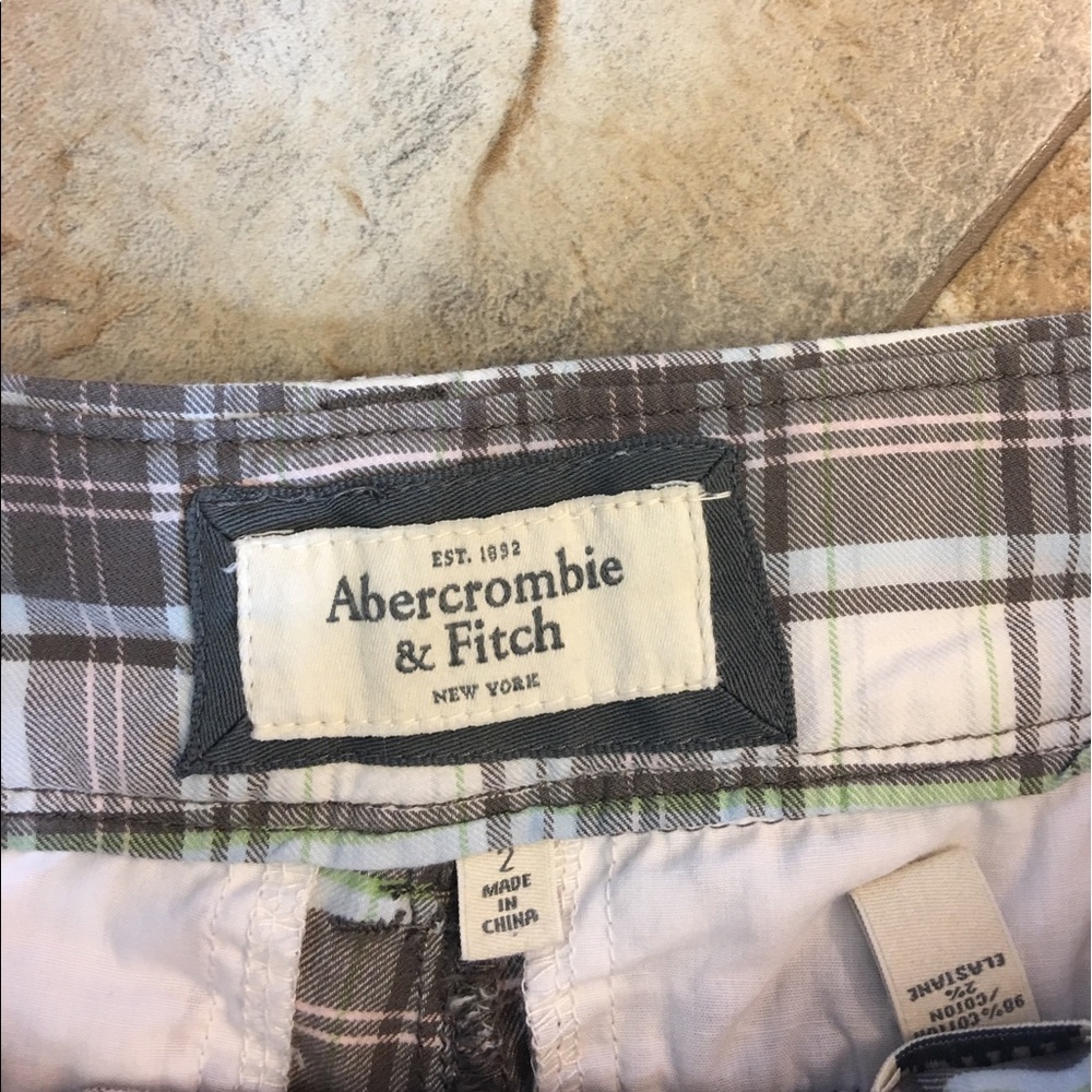 Shorts - Picture 3 of 3