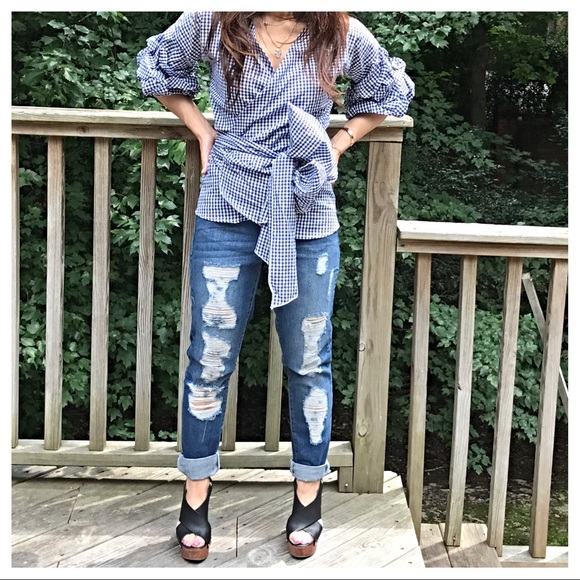 ✨LAST ONE ✨Paris Gingham wrap top - Picture 3 of 7