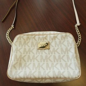 Michael Kors Jet Set Large Crossbody