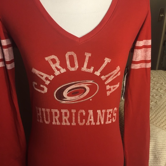 🆕 Carolina Hurricanes 47 NHL Long Sleeve T-Shirt - Picture 2 of 7
