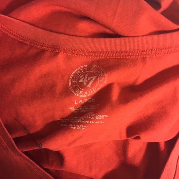 🆕 Carolina Hurricanes 47 NHL Long Sleeve T-Shirt - Picture 7 of 7