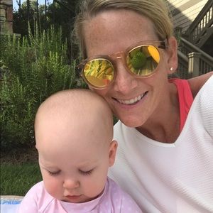 Meet your Posher, Mackin