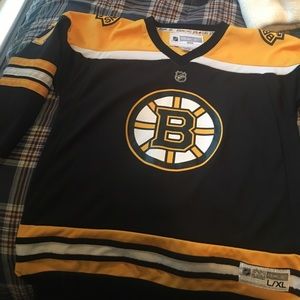 Youth XL bruins milan Lucic jersey