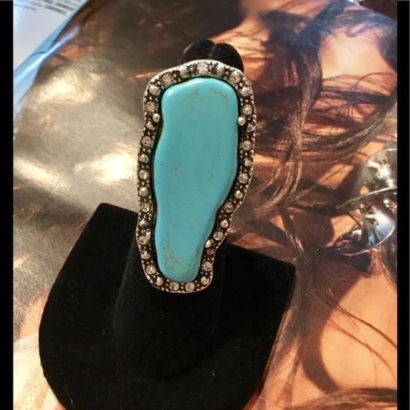 Boutique Jewelry - Turquoise Stretch Ring