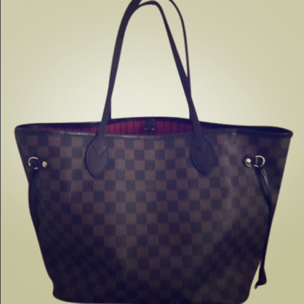 SOLD Louis Vuitton Like New Neverfull MM Damier