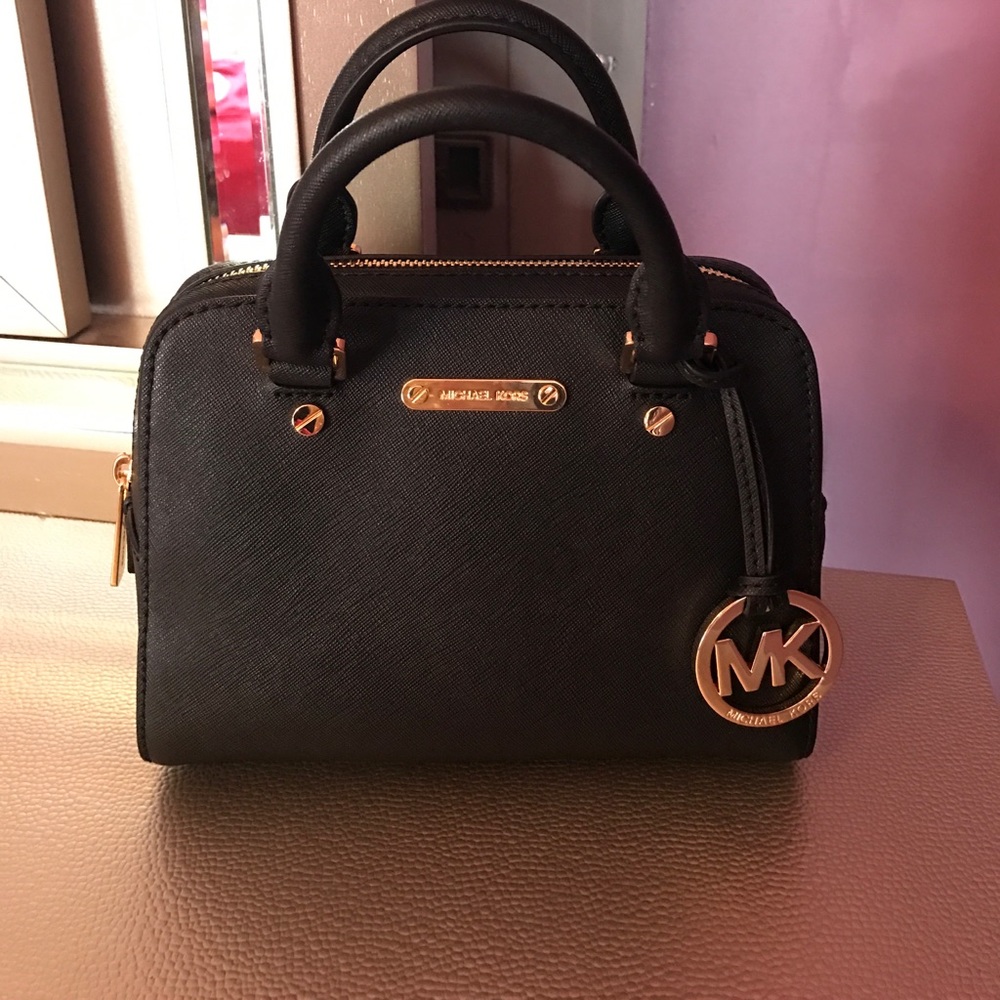 Michael kors satchel