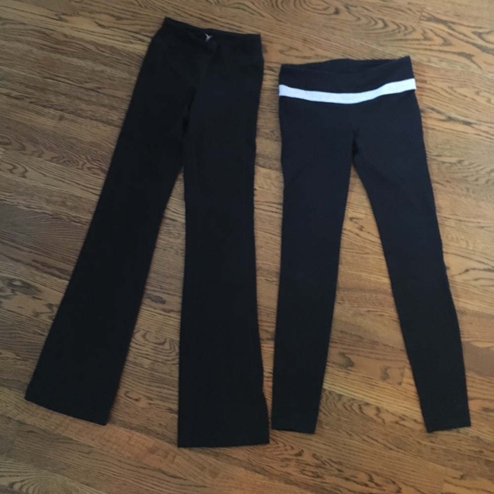 Pair of black exercise leggings/pants