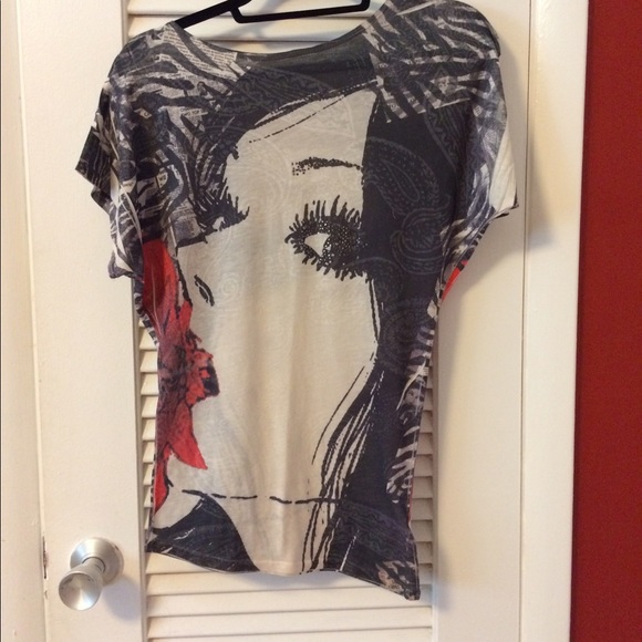 Asymmetrical print top - Picture 2 of 5