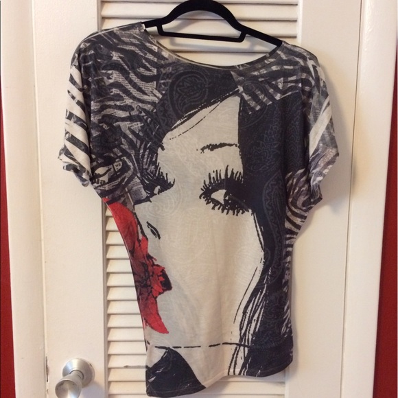 Asymmetrical print top - Picture 5 of 5