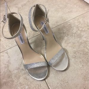 Steve Madden silver heels