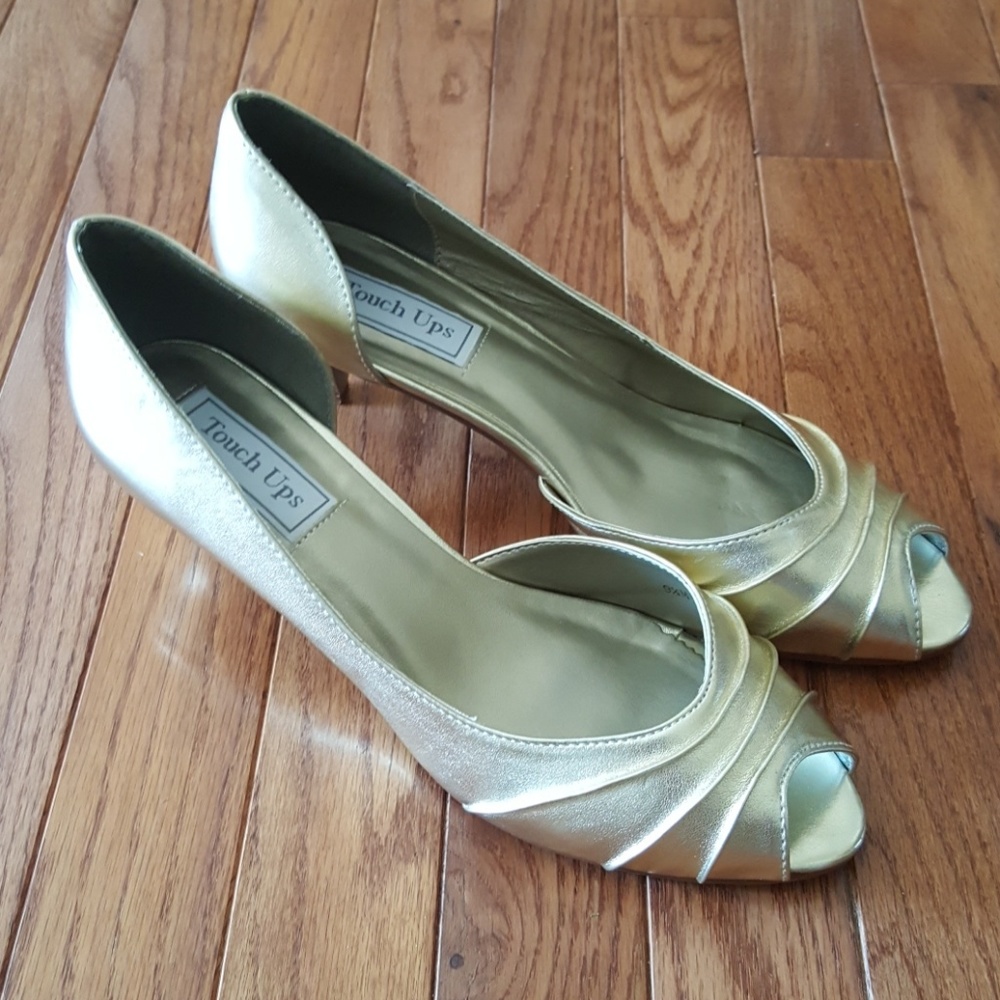 Touch Ups Gold dressy shoes