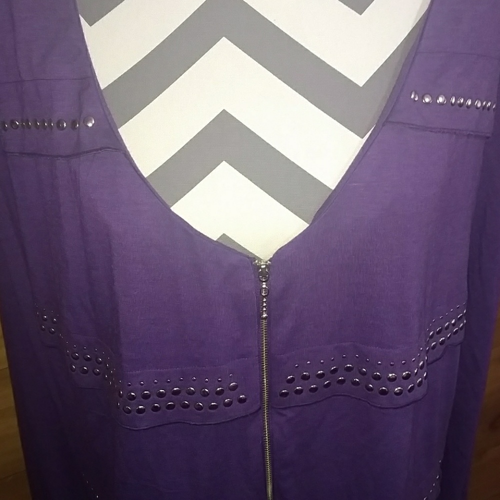 ANTTHONY Designer Top - Picture 2 of 4