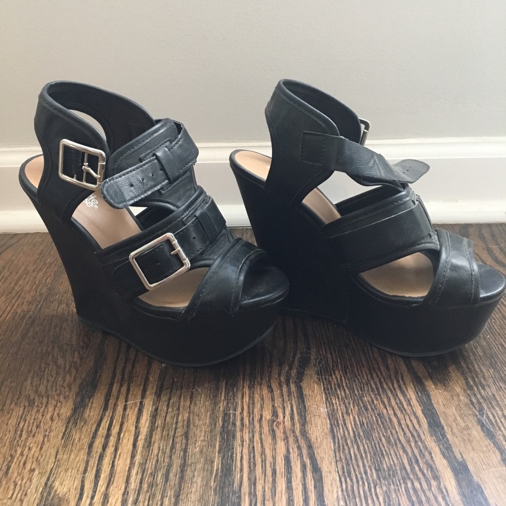 Leather wedges