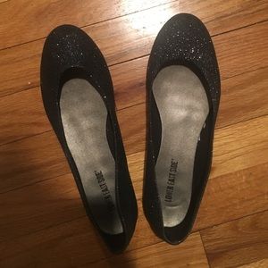 Black glittery flats (perfect condition)