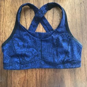 Lululemon sports bra