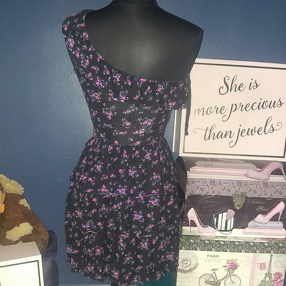 ❤️❤️Deb ruffle Dress❤️❤️ - Picture 2 of 3