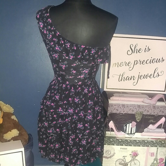 ❤️❤️Deb ruffle Dress❤️❤️ - Picture 2 of 3