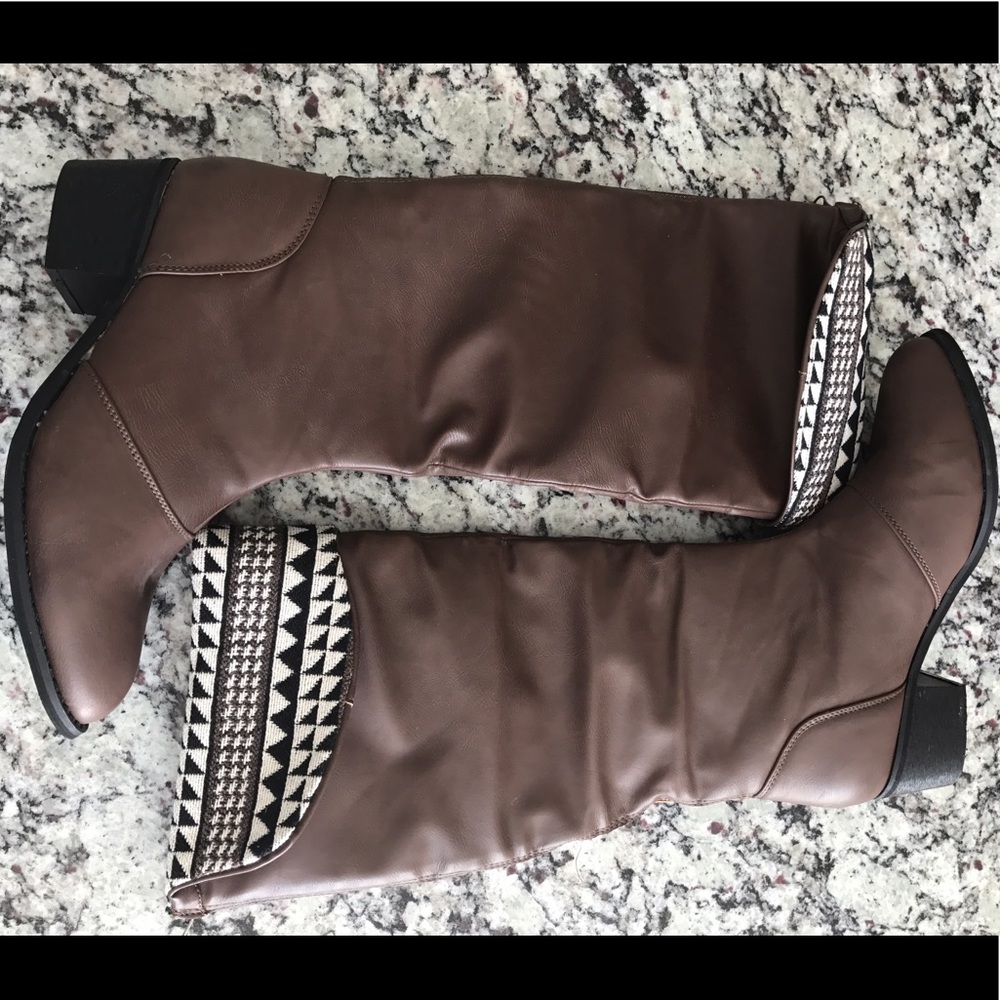 👢 Francesca's Brown Tall Aztec Cuff Boots 👢