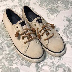 Sperry Top-Sider cream canvas tennis shoes