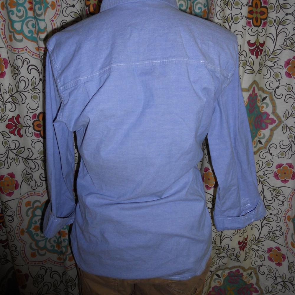 Izod Chambray Button up Blouse no size - Picture 5 of 5