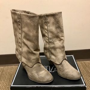 Boots-mid-calf-fabulous