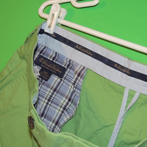 Brooks Brothers Shorts - Brooks Brothers Men's W36 Green Bermuda Shorts Brooks Brothers Shorts - Brooks Brothers Men's W36 Green Bermuda Shorts