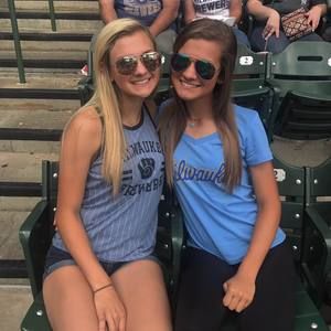 Meet your Posher, Abbi