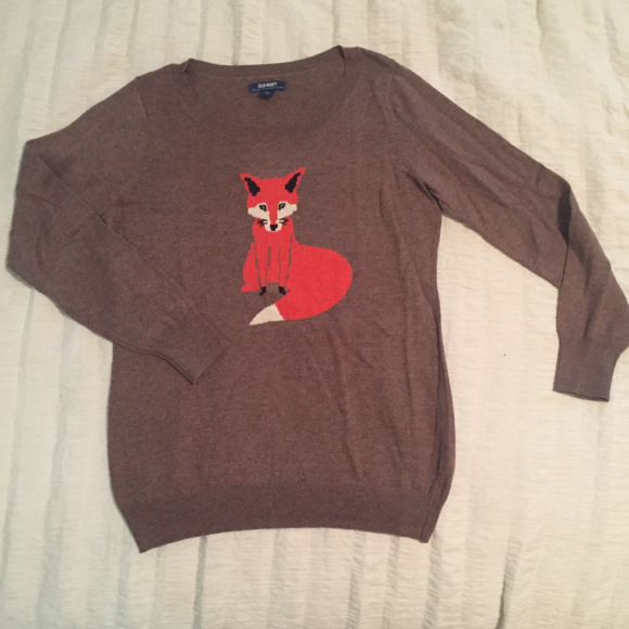 Old Navy Sweaters - Old Navy Fox Front light sweater Old Navy Sweaters - Old Navy Fox Front light sweater
