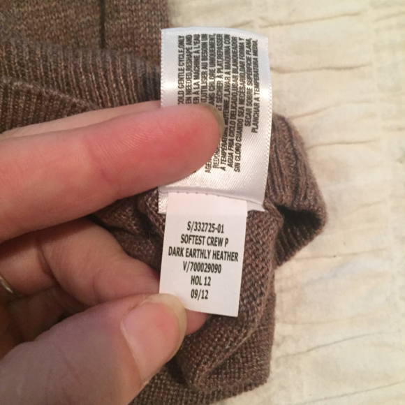 Old Navy Sweaters - Old Navy Fox Front light sweater Old Navy Sweaters - Old Navy Fox Front light sweater