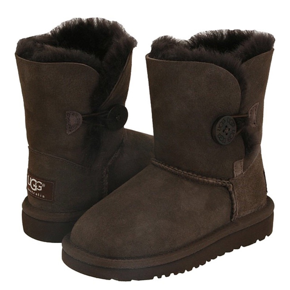 Bailed Button Uggs