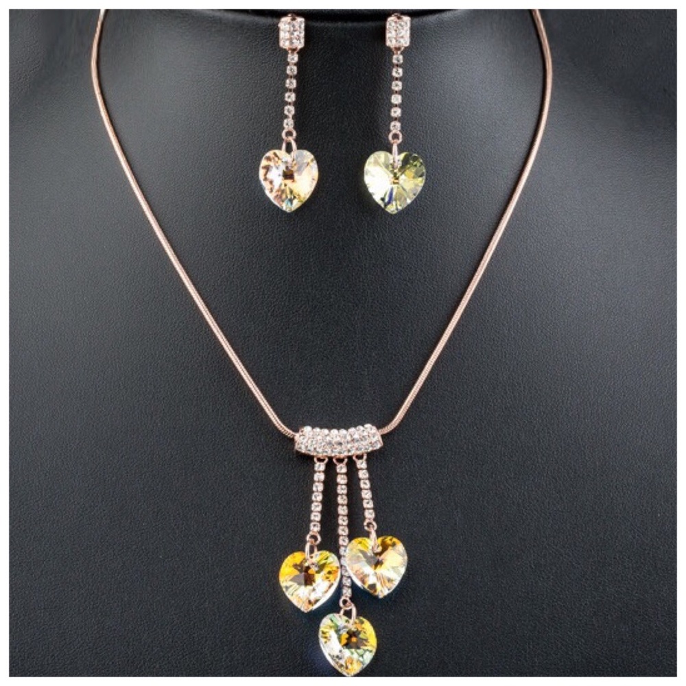 Swarovski Crystals Dangling Heart Necklace Set - Picture 5 of 5